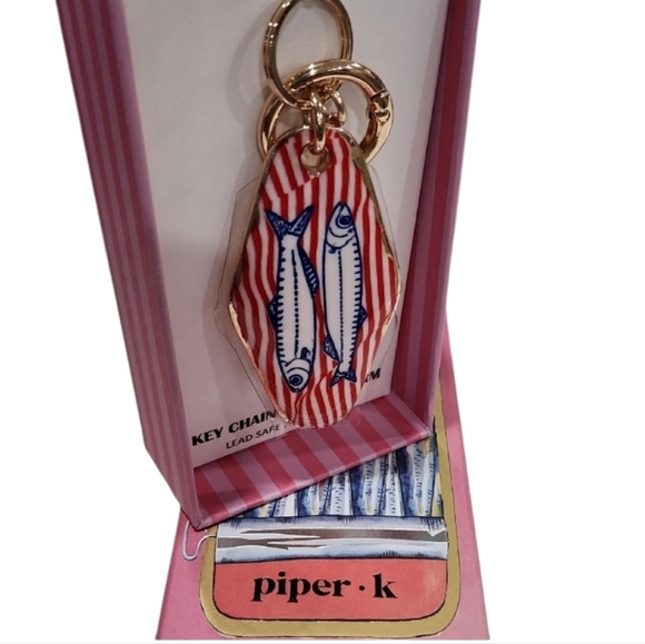 🔹️ Piper k 🔹️Red and White Sardines Fish Key Chain & Bag Charm ✨️🐟 - Picture 2 of 5